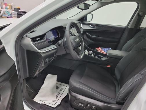 2024 Jeep Grand Cherokee Laredo X