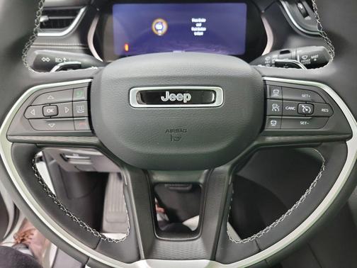 2024 Jeep Grand Cherokee Laredo X