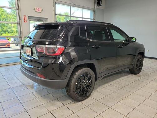 2025 Jeep Compass Latitude