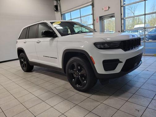 2023 Jeep Grand Cherokee Altitude