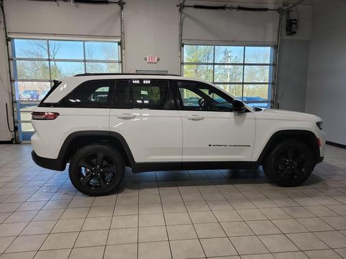 2023 Jeep Grand Cherokee Altitude