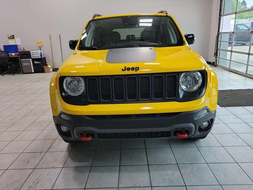 2023 Jeep Renegade Trailhawk