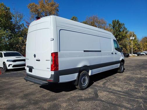 2025 Mercedes-Benz Sprinter 2500 170 WB