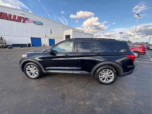 Black Metallic 2020 Ford Explorer XLT