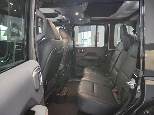 2025 Jeep Wrangler Rubicon 392