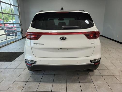 2022 Kia Sportage EX