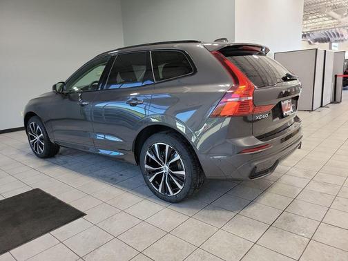 2025 Volvo XC60 B5 Plus