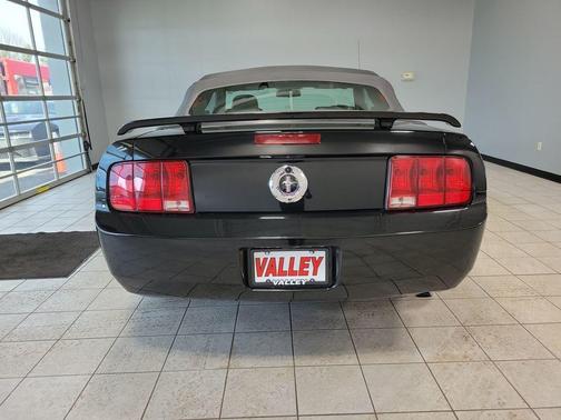 2006 Ford Mustang V6