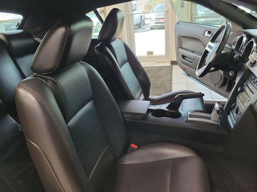 2006 Ford Mustang V6