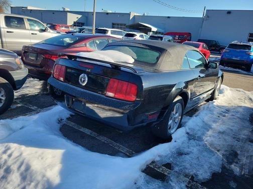 2006 Ford Mustang V6