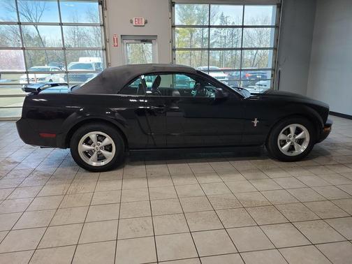 2006 Ford Mustang V6