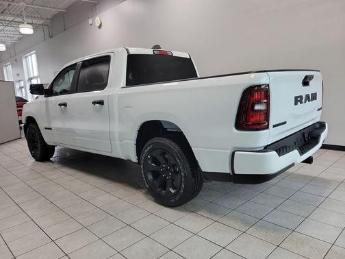 Bright White Clearcoat 2026 RAM 1500 Big Horn/Lone Star