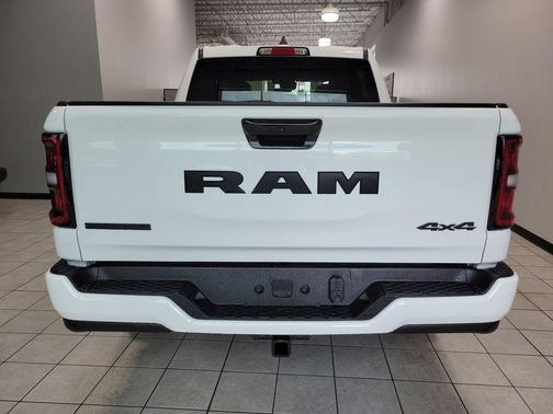 Bright White Clearcoat 2026 RAM 1500 Big Horn/Lone Star