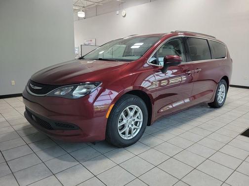 2021 Chrysler Voyager LXI