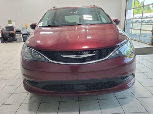 2021 Chrysler Voyager LXI