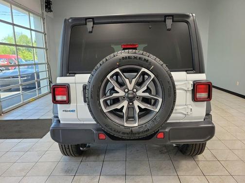 2025 Jeep Wrangler 4xe Sport