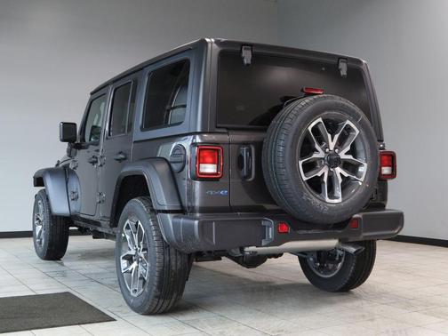 2025 Jeep Wrangler 4xe Sport