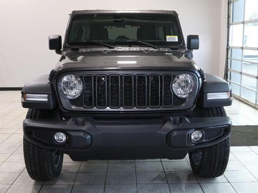 2025 Jeep Wrangler 4xe Sport