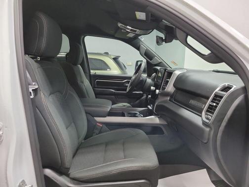 Bright White Clearcoat 2025 RAM 1500 Big Horn/Lone Star