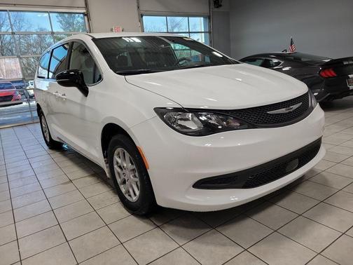 2026 Chrysler Voyager LX