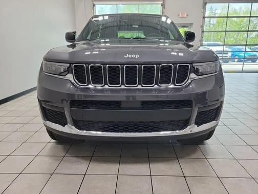 Metallic 2026 Jeep Grand Cherokee L Laredo