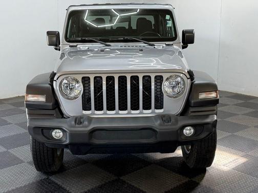 2020 Jeep Gladiator Sport