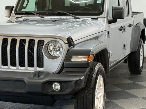 2020 Jeep Gladiator Sport