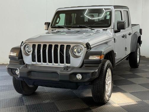 2020 Jeep Gladiator Sport