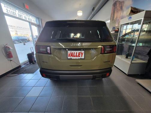 2026 Jeep Cherokee LAREDO/LIMITED