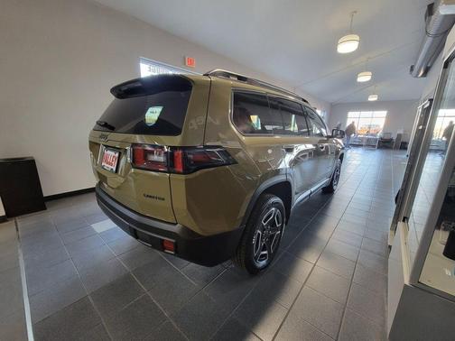 2026 Jeep Cherokee LAREDO/LIMITED