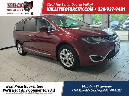 2017 Chrysler Pacifica Touring-L Plus