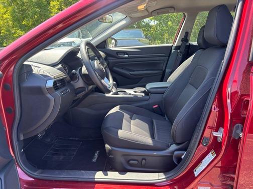 Scarlet Ember 2024 Nissan Altima 2.5 SV
