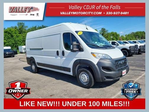 Bright White Clearcoat 2024 RAM ProMaster 2500 High Roof