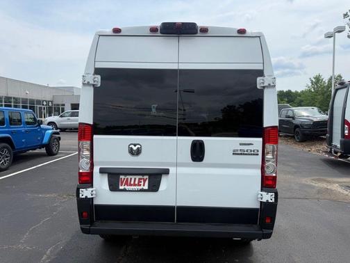 Bright White Clearcoat 2024 RAM ProMaster 2500 High Roof
