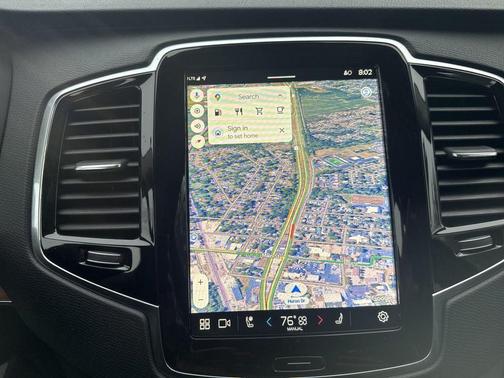 2025 Volvo XC90 B5 Plus