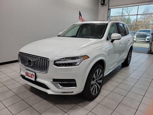 2024 Volvo XC90 B6 Plus Bright Theme 7-Seater