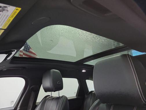 2023 Land Rover Range Rover Velar S R-Dynamic