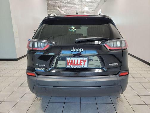 Diamond Black 2020 Jeep Cherokee Latitude Plus