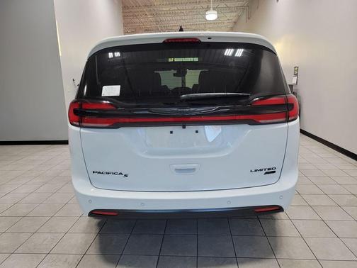 2026 Chrysler Pacifica Limited