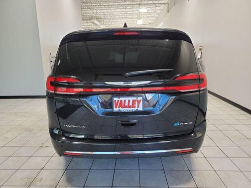 2023 Chrysler Pacifica Hybrid Limited