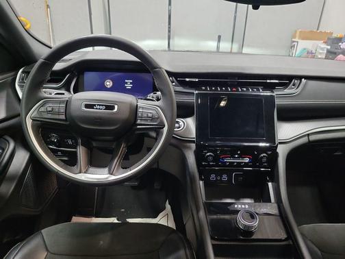 2024 Jeep Grand Cherokee Laredo