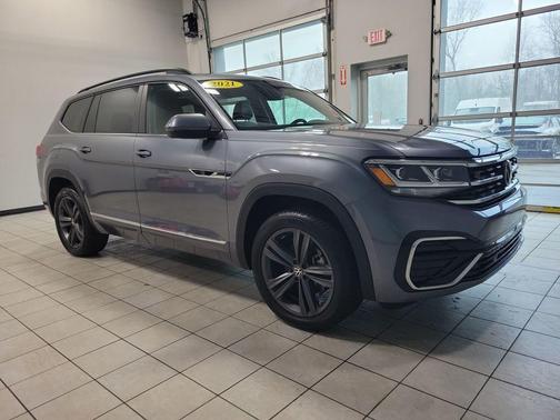 2021 Volkswagen Atlas 3.6 V6 SE w/ Technology R-Line