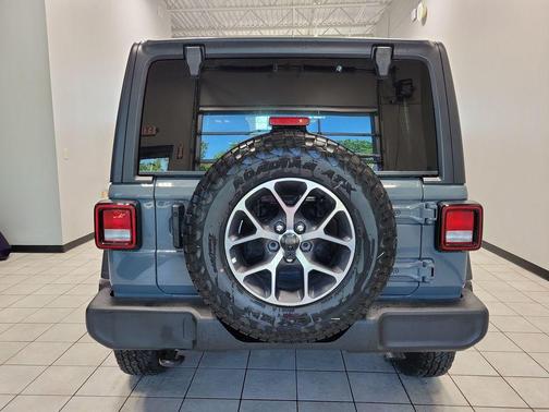 Anvil Clearcoat 2026 Jeep Wrangler Sport