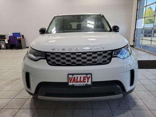 2024 Land Rover Discovery P300 S