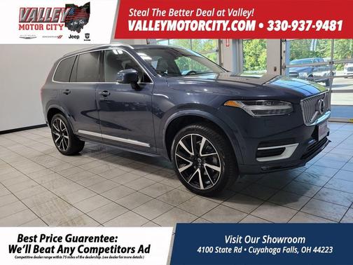 2025 Volvo XC90 B5 Plus