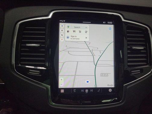 2025 Volvo XC90 B5 Plus