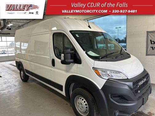 Bright White Clearcoat 2024 RAM ProMaster 2500 High Roof