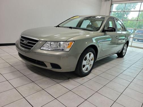 Natural Khaki Mica 2010 Hyundai SONATA GLS