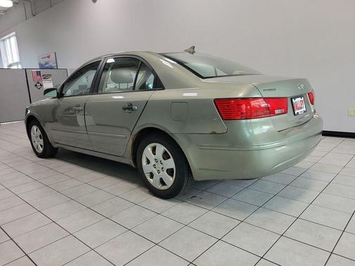 Natural Khaki Mica 2010 Hyundai SONATA GLS