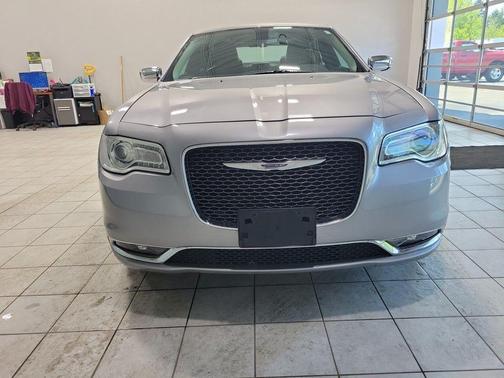 2017 Chrysler 300C Base